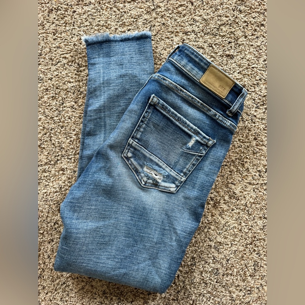 BKE Women’s Gabby Jeans with Light Distressing